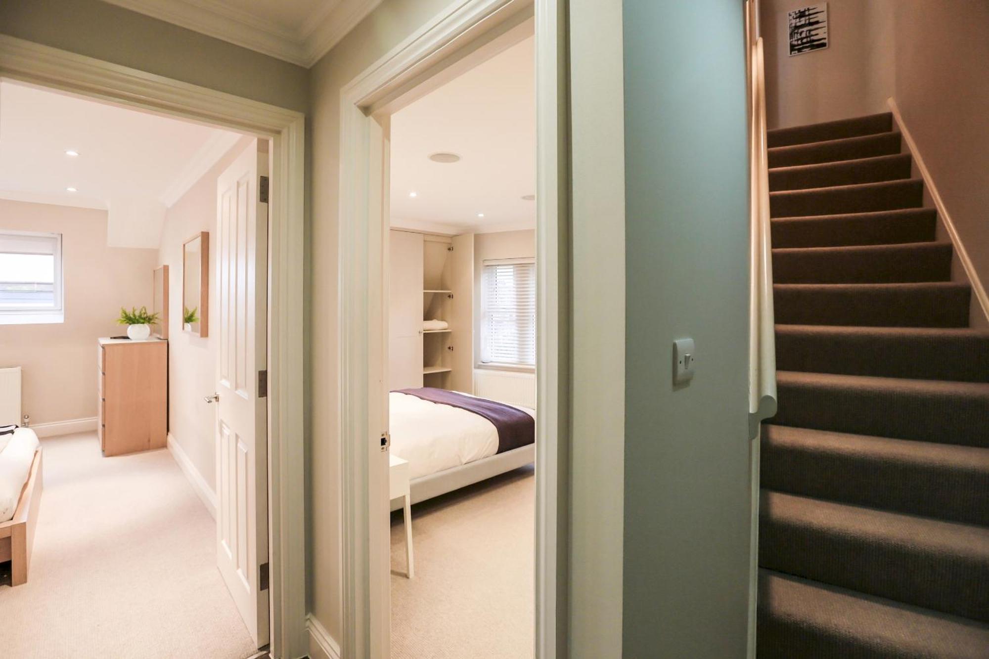 Madison Hill - White Hill House 5 - 3 Bedroom Flat Londra Exterior foto